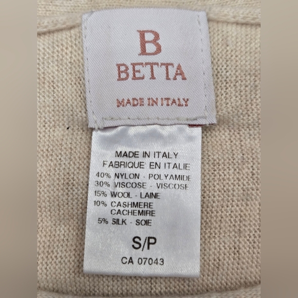 BETTA Italy Wool/ Cashmere/ Silk Cream Boatneck Top. Size Small - Picture 6 of 9